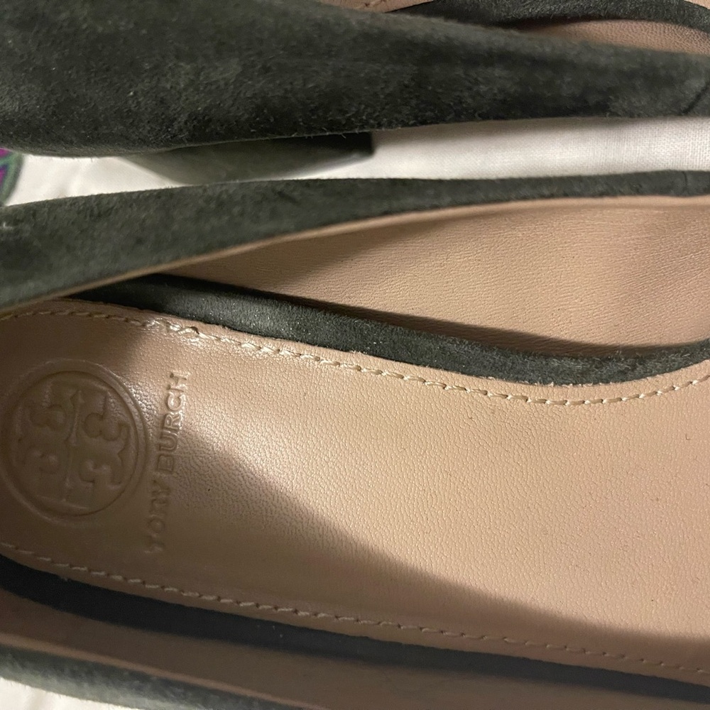 Women’s Suede Dark Green Tory Burch Low Block Heels - Size 9 (w/dust bag) - Picture 4 of 6